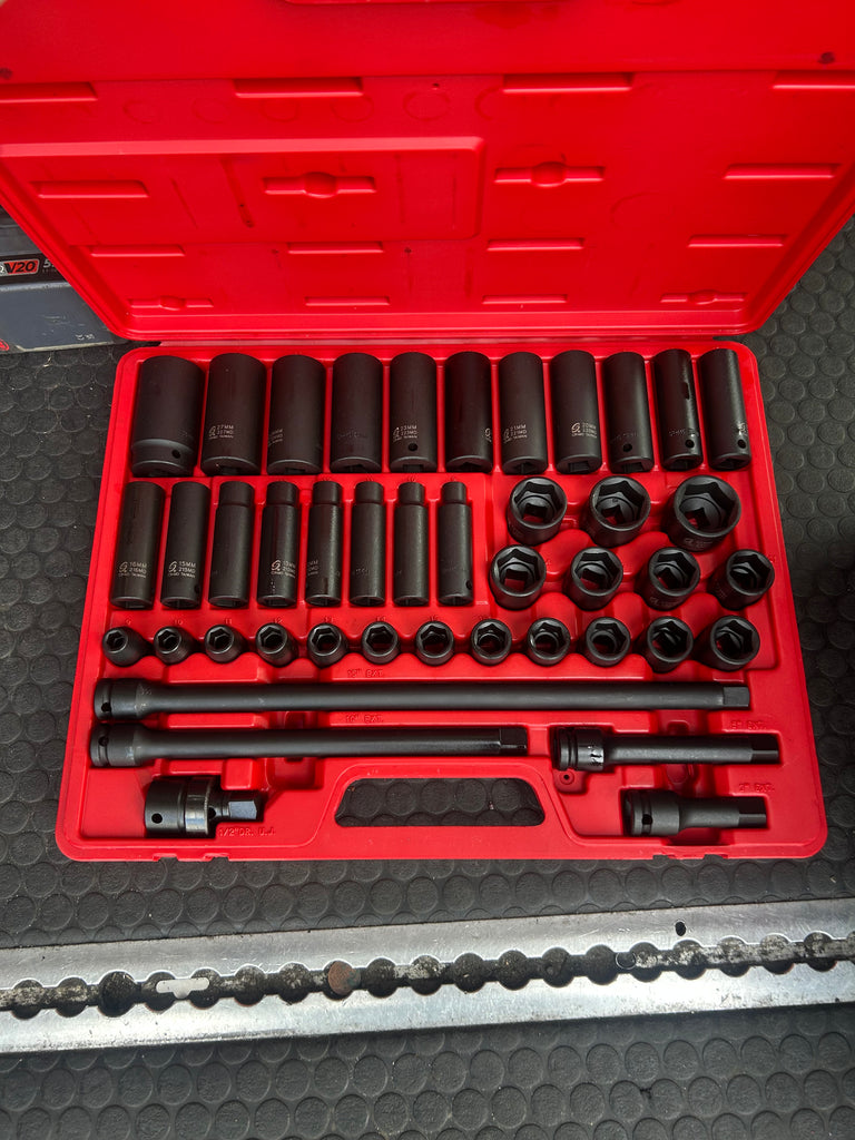 Sunex 1/2 deep and shallow metric nine through 30 with extensions